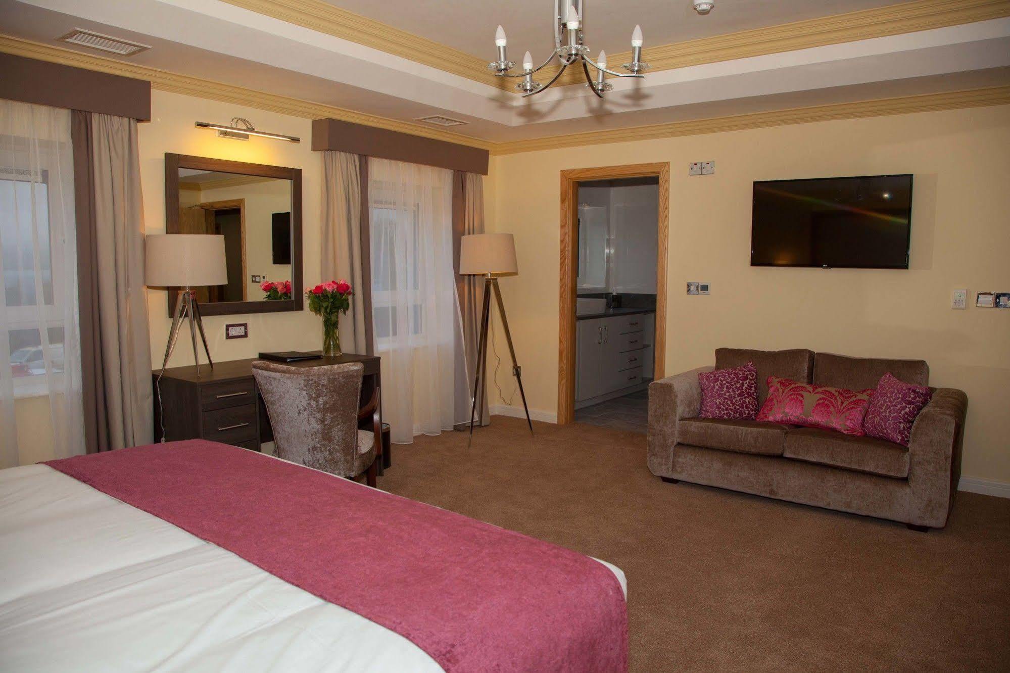 Westlodge Hotel & Leisure Centre Бэнтри Экстерьер фото