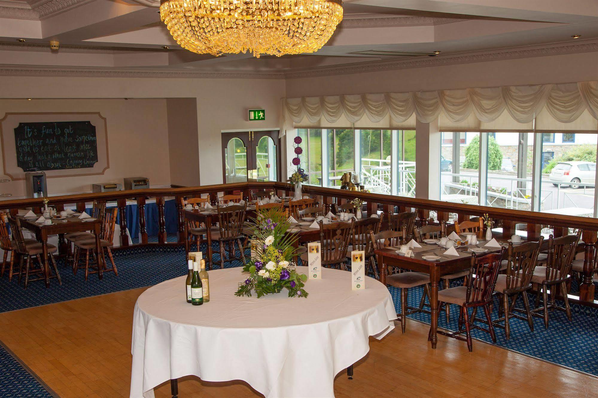 Westlodge Hotel & Leisure Centre Бэнтри Экстерьер фото